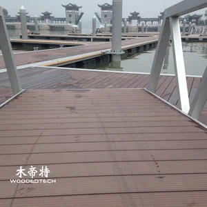 Tavole di decking in plastica riciclata durevole per patio all'aperto e progetti commerciali