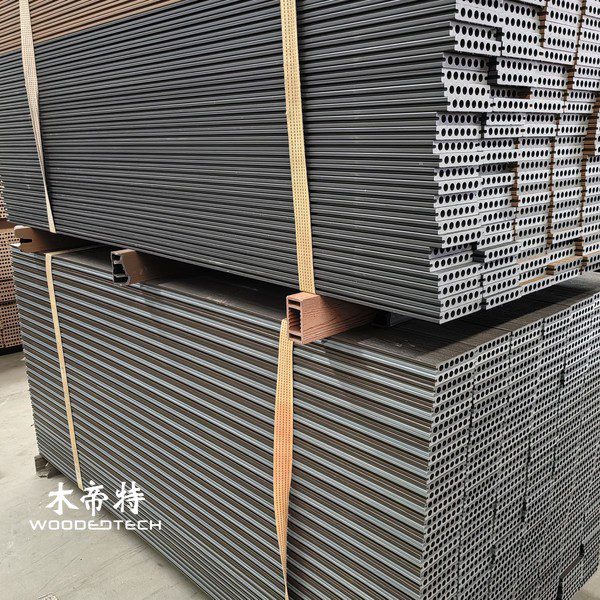 durable-wood-decking-composite-boards-for-outdoor-patios-and-gardens-1