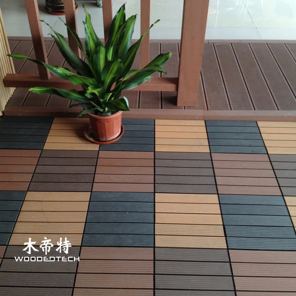 Piastrelle di decking composito di plastica di legno durevole - Pavimenti all'aperto ad incastro