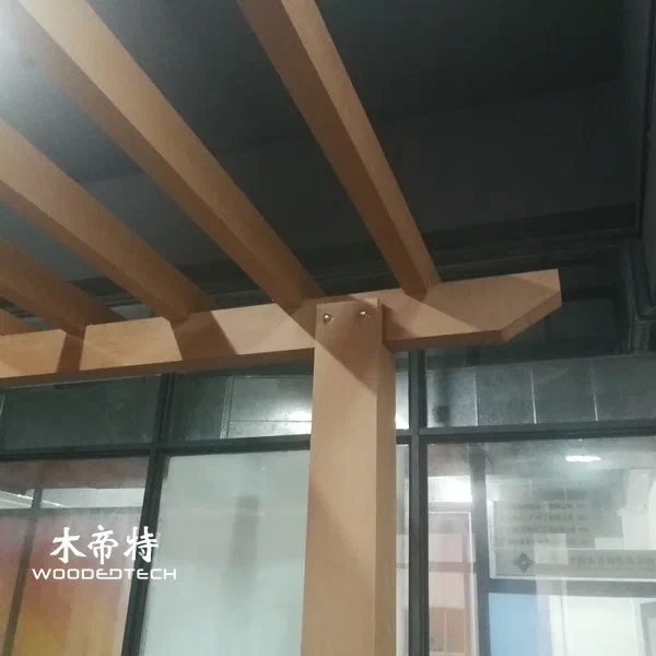 Decking بالکن wpc یک راه حل مقاوم در برابر شیک و آب و هوا را برای بالکن های در فضای باز فراهم می کند