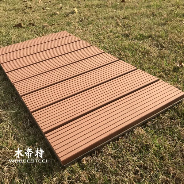 Composite Garden Fence for Durable Privacy Protection and Attractive Outdoor Landscape Design