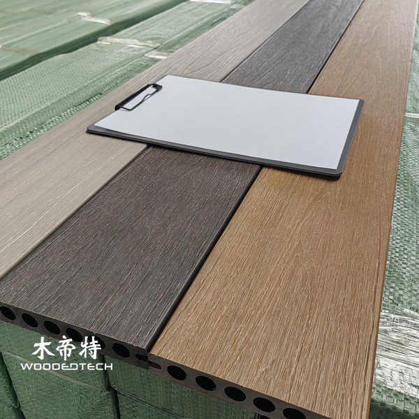 premium-decorative-decking-in-wpc-for-residential-and-commercial-use-1