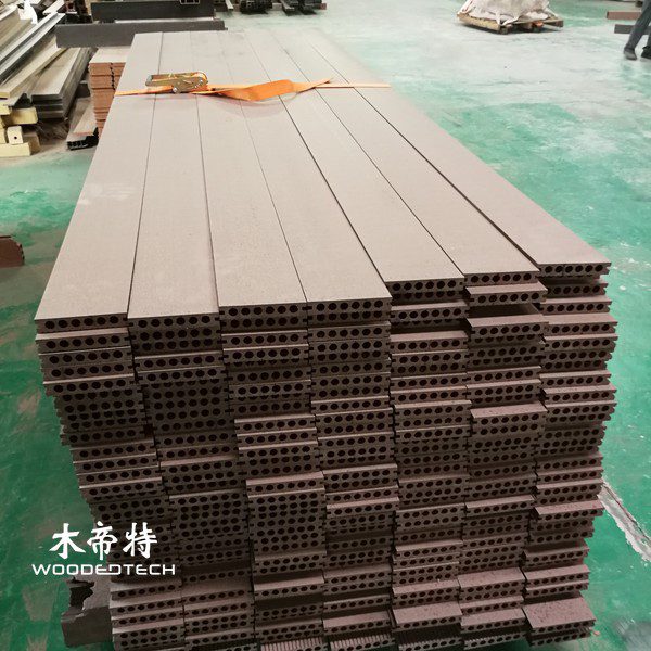 premium-wpc-flooring-deck-combining-aesthetics-with-durability-2