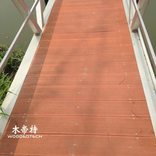 quickcap-composite-deck-resurfacing-fast-and-reliable-deck-renewal-1