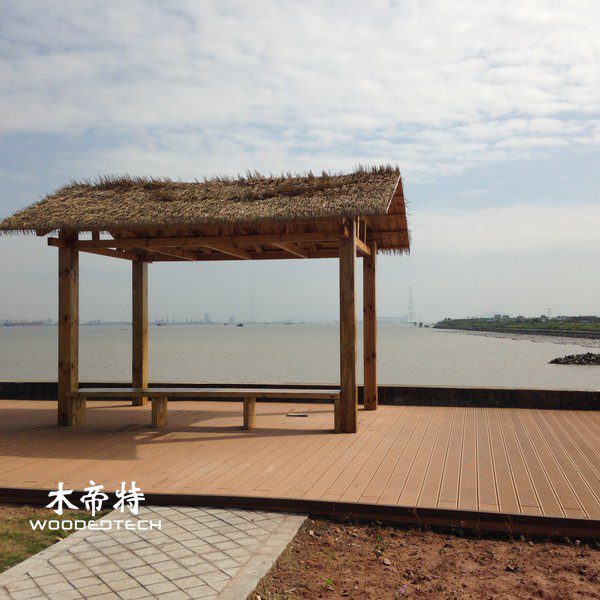 sustainable-recycled-plastic-wood-decking-heavy-duty-anti-slip-garden-flooring-3