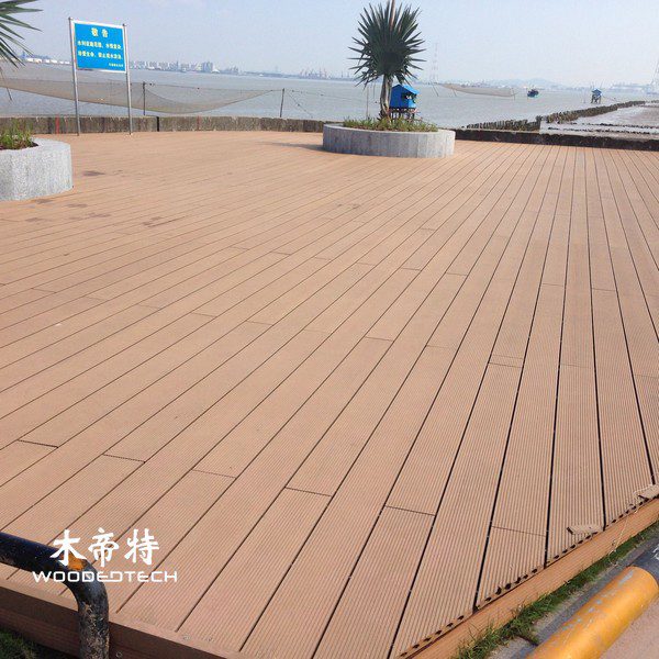 various-types-of-wpc-decking-profiles-and-surface-treatments-2